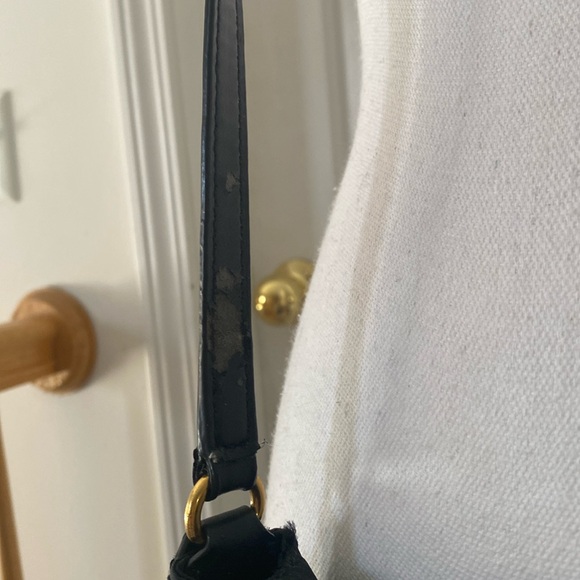 05:12. Marc Jacobs Nylon Crossbody - Picture 4 of 13